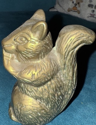 VINTAGE SMALL Solid BRASS Molded SQUIRREL 3.75"Figurine ;Home Decor