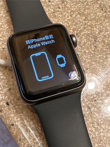 Apple Watch Series 3 38mm Cassa Alluminio Nero Cinturino Piccolo Sport Nero 2018 - Foto 4 di 5