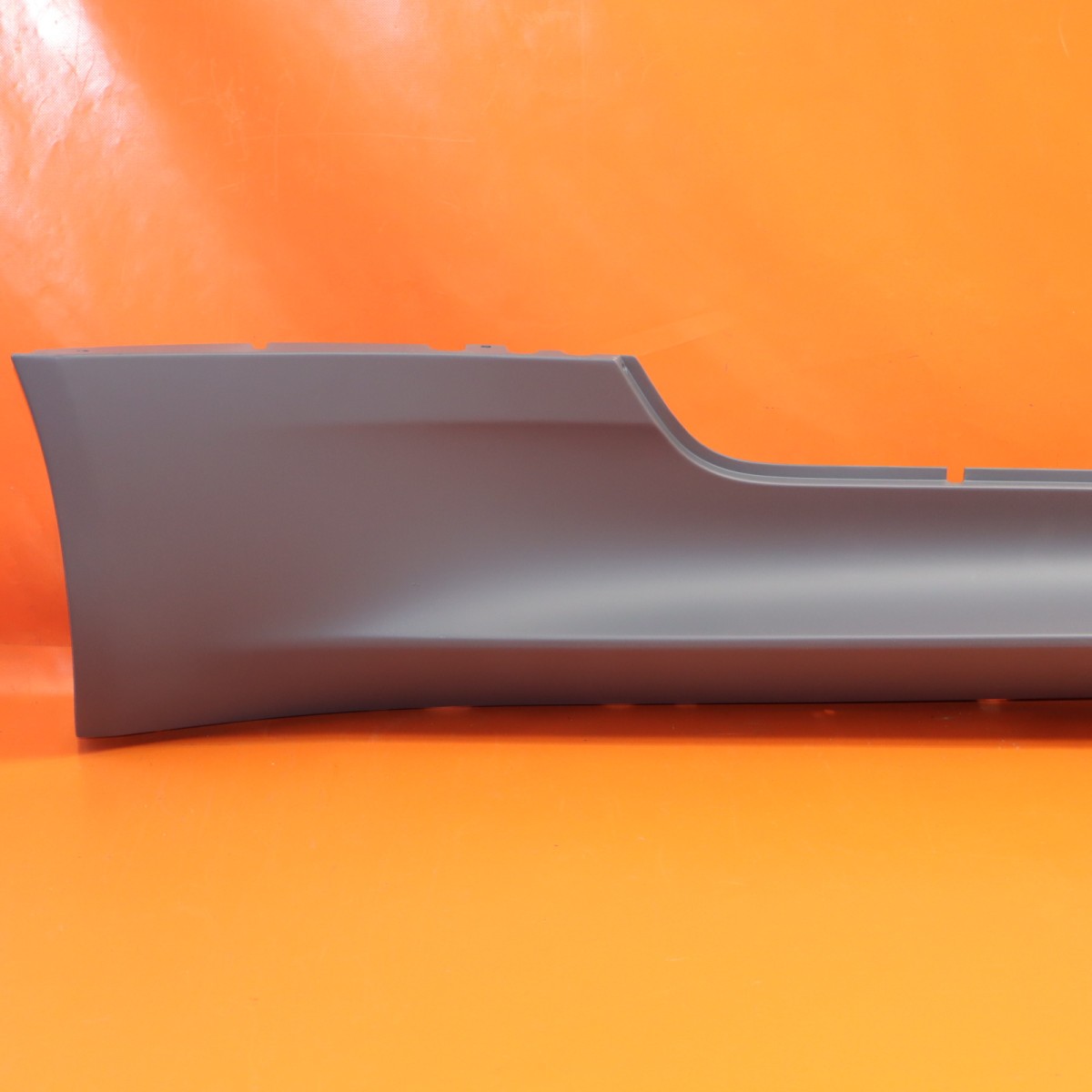 ASTON MARTIN DB12 VOLANTE ROCKER MOLDING RIGHT 2024 2025 RY53-10608-A OEM RECOND