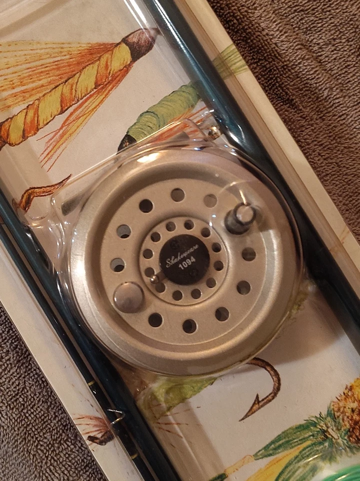 Vintage Sealed Shakespeare Complete Fly Fishing Kit 8 Ft Fly Rod And Accessories - Image 4 of 4