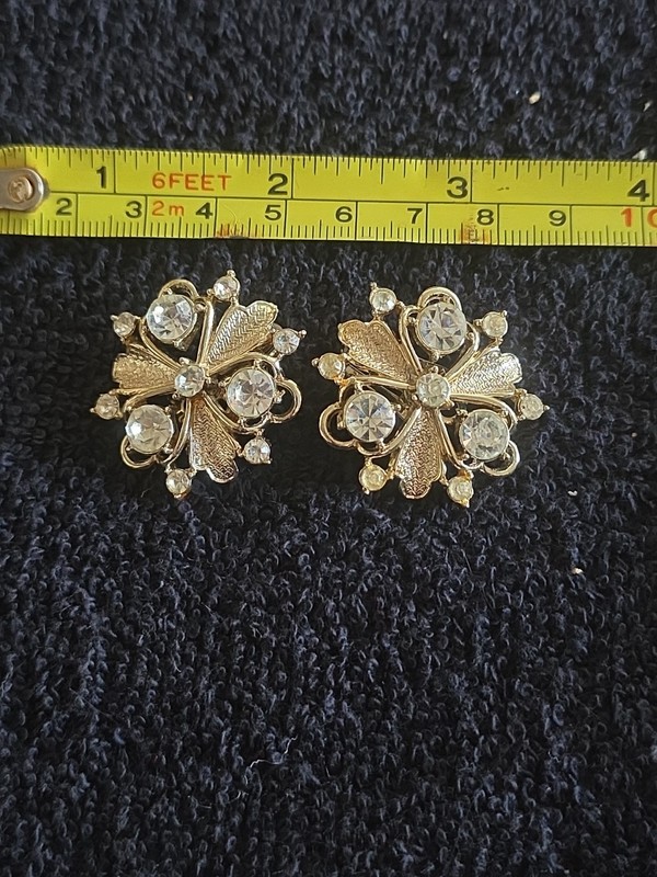 Vintage Coro Silver/Gold Tone Rhinestone Clip On Earrings Flower Snowflake