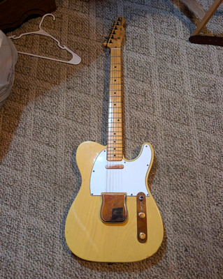 Squier Telecaster 1983 Beige Solid Body Maple Neck/Fretboard 6-String RH 21F