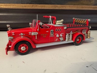 Ashton Models AH84A 1951 Ward La France FDNYEngine 164 1:43