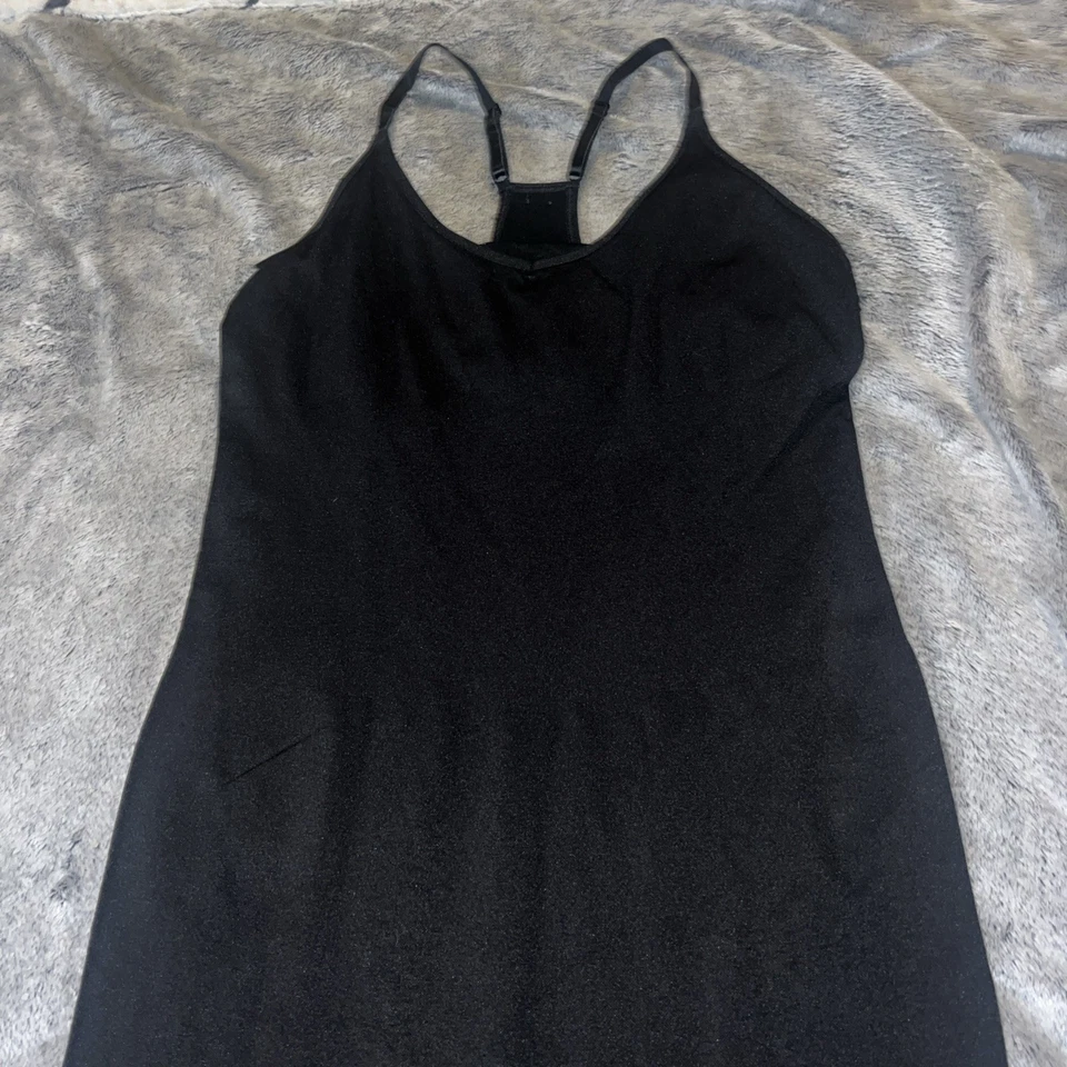 Mono de entrenamiento sin costuras Pink Active x Victorias Secret talla mediana Foto 2 de 4