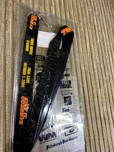 Three Rivers Stadium Kiss It Goodbye October 2000 Pirates Lanyard +Ticket Holder - Picture 2 of 10