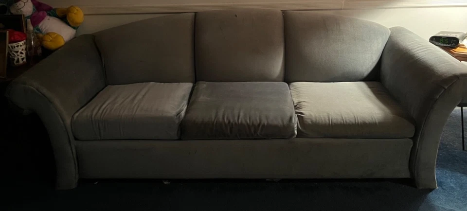 Sofá cama azul tamaño queen, necesita colchón nuevo, en buen estado Foto 4 de 4