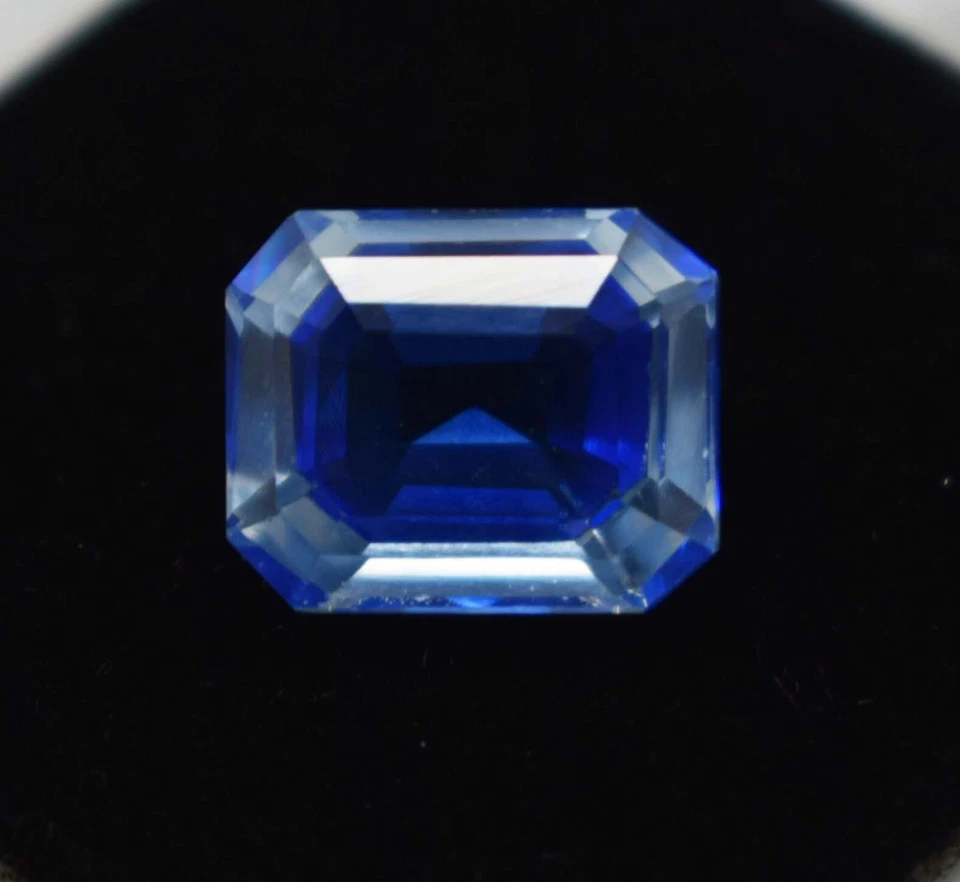 7.25 克拉天然皮坦布里蓝宝石翡翠切割认证散装宝石 — 第 3/4 张图片