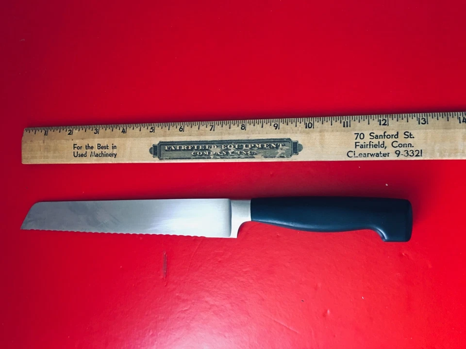 Zwilling J.A. Henckels Solingen Germany 31076-200mm (8") Serrated Bread Knife - Image 2 of 4