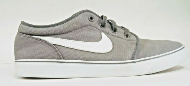 nike toki low black