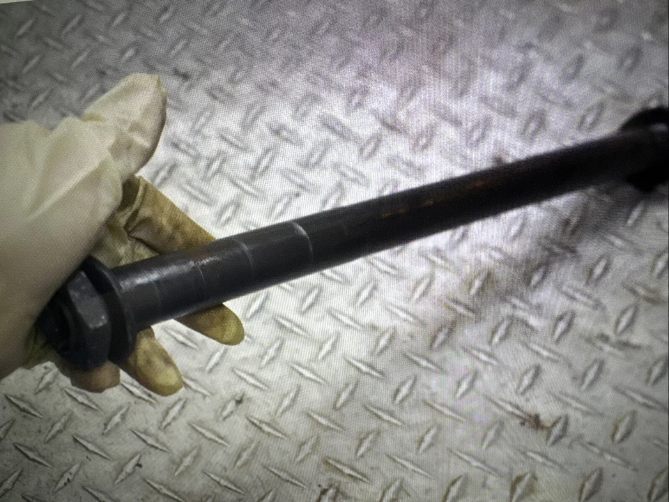 PERNO EJE RUEDA TRASERA A2-13 21 CAN AM SPYDER F3-S F3 SE6 CAN-AM ENVÍO GRATUITO Foto 4 de 4