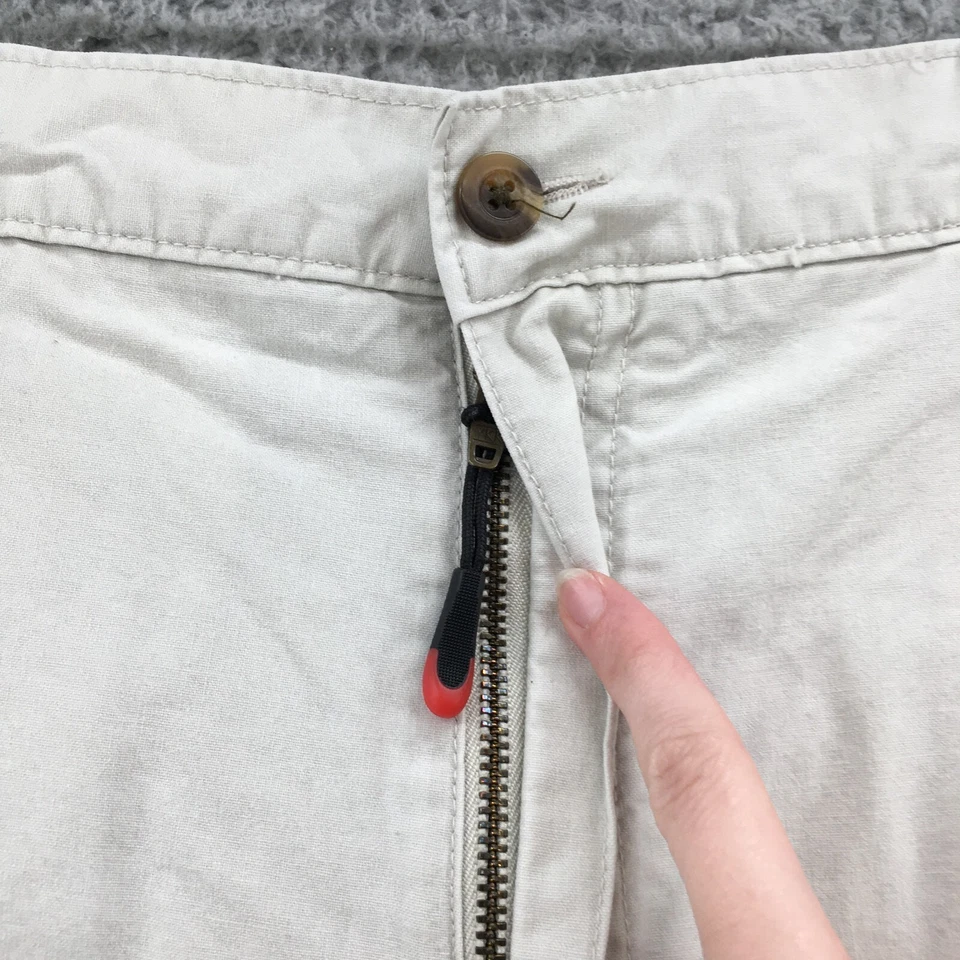 LL Bean Natural Fit Cargo Shorts Mens 35 (actual 34x9) Beige Cotton Mid Rise Zip - Image 3 of 4