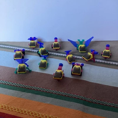 Nesquik lot de 12 jouet bonus voiture futuriste vintage 80 type kinder surprise - Photo 1/4