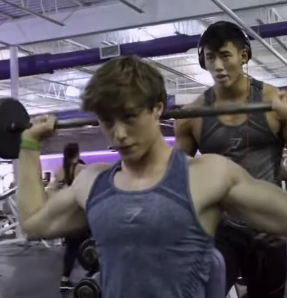 Paquete OG Gymshark ($100+ DE DESCUENTO) - Todas las piezas son auténticas y en excelente estado Foto 4 de 4