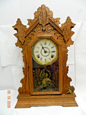 ANTIQUE SETH THOMAS MANTLE CLOCK WITH KEY AND CHIME WORKS FINE