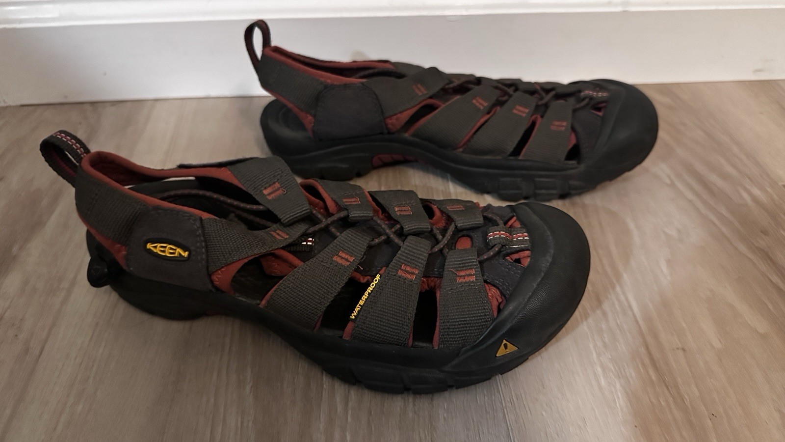 Sandali Keen Newport H2 uomo taglia 7 donna 8 5 lmarrone arancione impermeabili outdoor