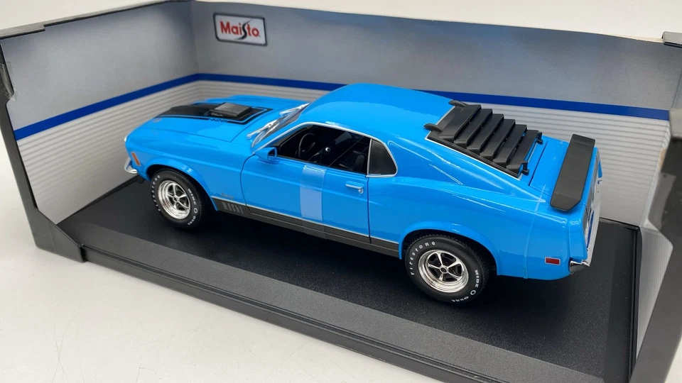 MAI31453 Maisto Ford Mustang Mach 1 1970 1/18 - Immagine 3 di 4