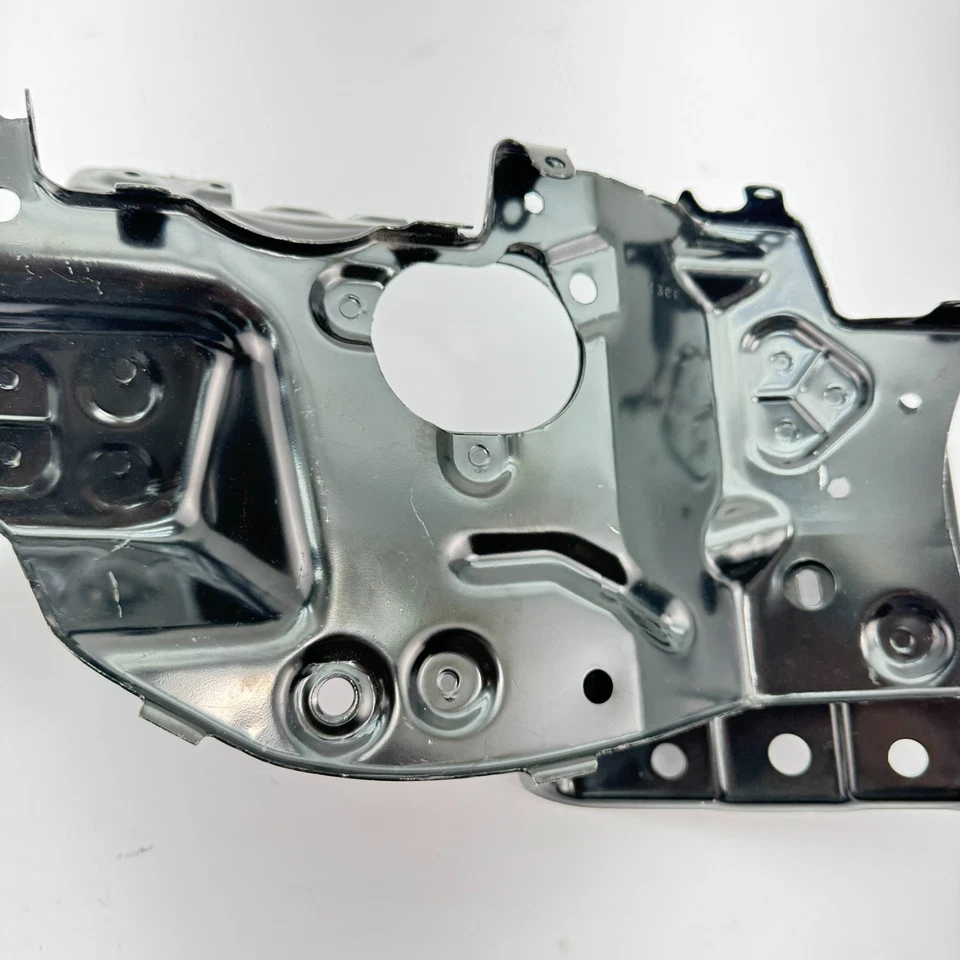 21-25 GMC YUKON Front Driver Side Bumper Cover Outer Support Bracket 84742543 - Image 3 of 4