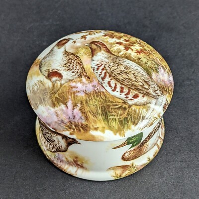 VINTAGE Newhall Quails Trinket Box 2.3 Inches Wide w/ Lid Excellent Condition