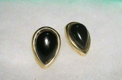 Vintage Pierce 14K Yellow Gold Tear Drop Earrings w Onyx Stone by PETER BRAUMS  