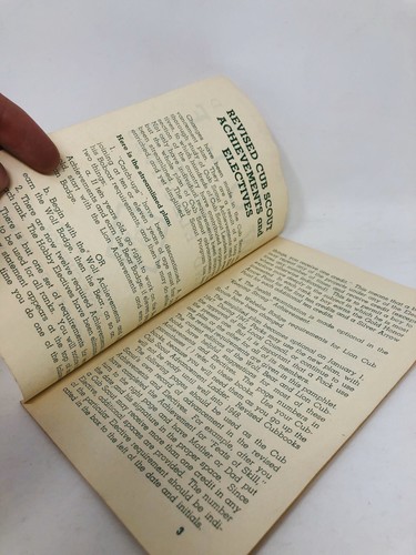 Revised Wolf Cub Scout Achievements 1947 Guidebook Handbook - 第 3/3 張圖片