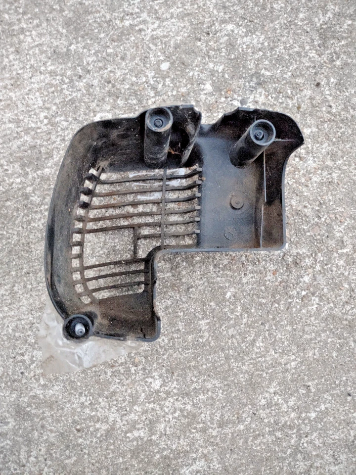 Weed Eater Cover FeatherLite xt260 Cover  - Image 2 of 2