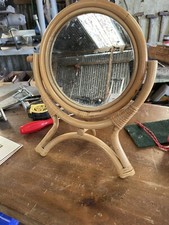 PETIT MIROIR SUR PIED EN ROTIN à POSER PIVOTANT VINTAGE ANNÉES 70'