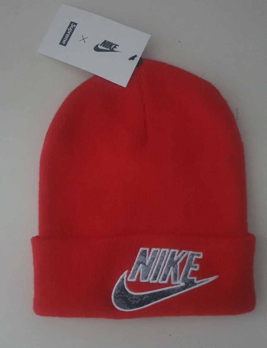 Bonnet rouge peau de serpent SS21 Supreme x Nike neuf avec étiquette
