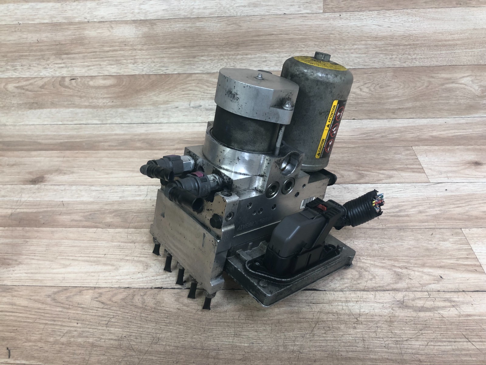 CHEVY GMC ESCALADE TAHOE YUKON OEM HYBRID ABS BRAKE PUMP SYSTEM 09-13