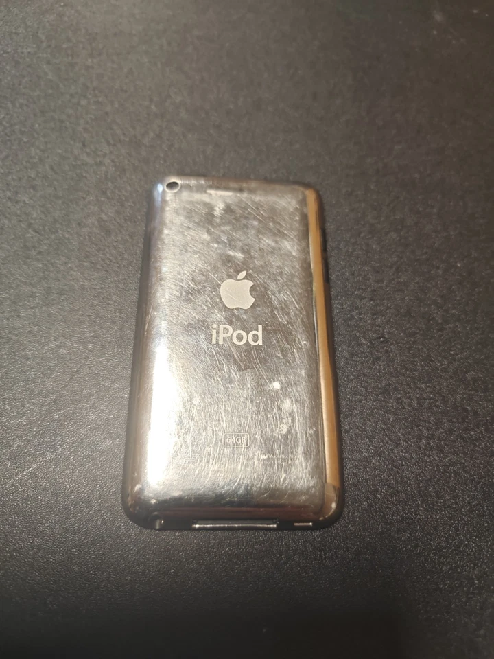 Apple iPod Touch 4th Generation 64GB White (FAULTY) W18-C19 - Image 3 of 4