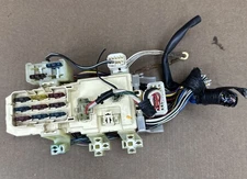 Toyota T100 Inside Cabin Fuse Box  82641-35090  