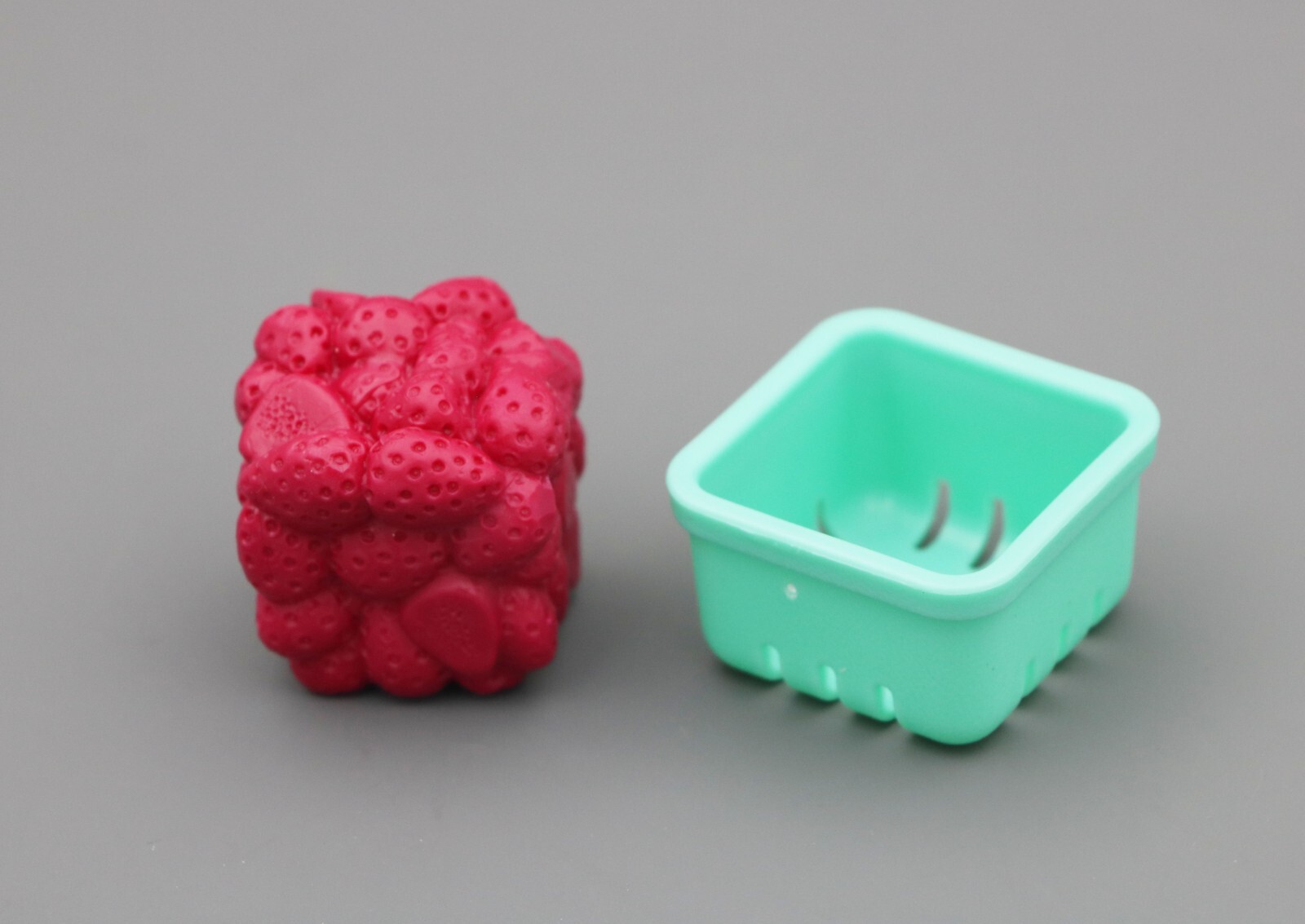 American Girl Lea's Fruit Stand with strawberry cluster and green basket for 18-inch doll