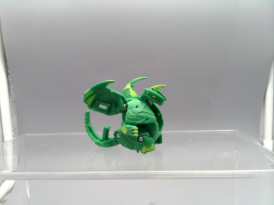 Bakugan Battle Brawlers Planet Ventus B200 verde dragonoide Foto 3 de 4