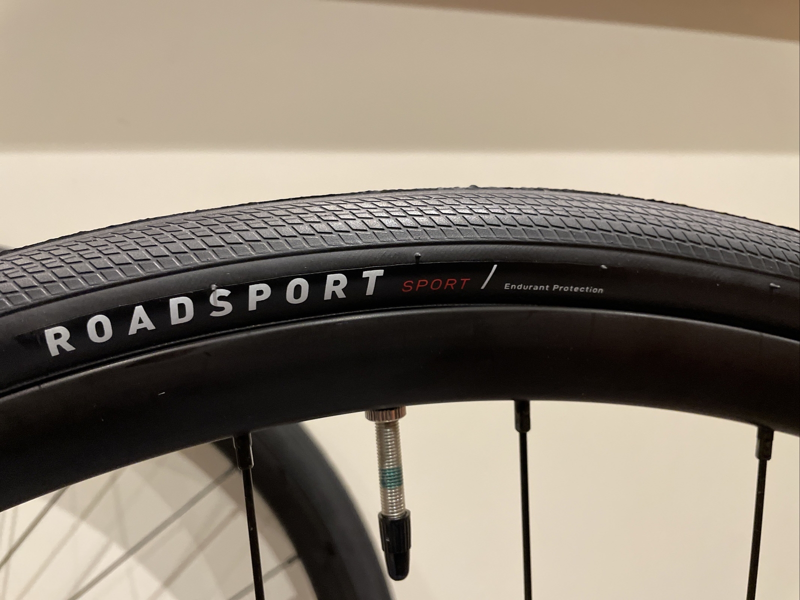 Specialized Axis Sport 700c Disc Wheelset Tubeless Ready Shimano 160 Rotors eBay