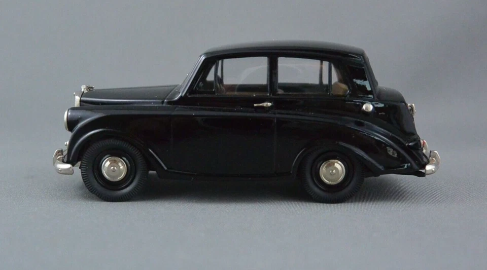 MODELOS LANSDOWNE (BROOKLIN), LDM 49 1951 Triumph Mayflower en caja, se envía desde ee. uu. Foto 3 de 4