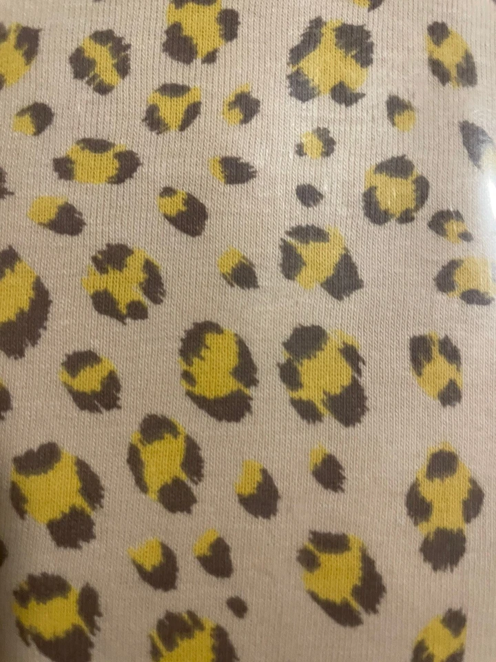 Juego de pijama de 2 piezas con estampado de leopardo GAP para niños talla 8. Top/fondo largo manga corta Foto 2 de 4