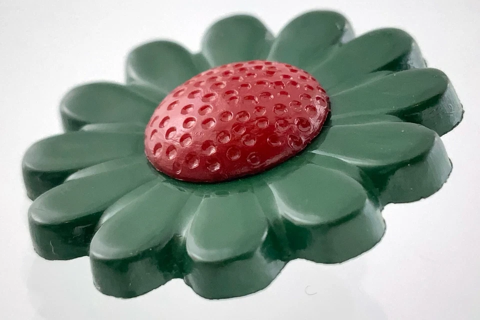 Vintage Molded Plastic Green Red Flower Garment Button 1in Floral Pattern 194B - Image 4 of 4