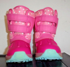 Toddler size 5 pink winter boots w/hearts light up soles