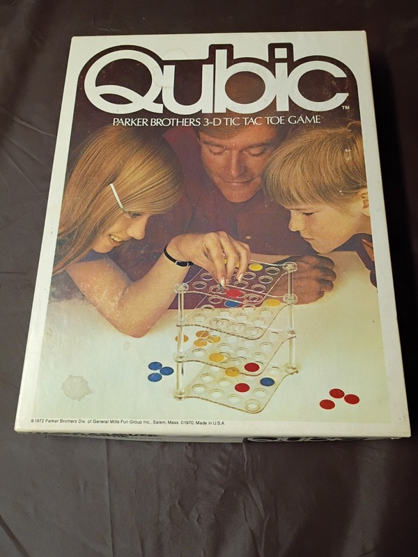 Vintage 1972 Qubic Game 3-D Tic Tac Toe Game, Parker Brothers !
