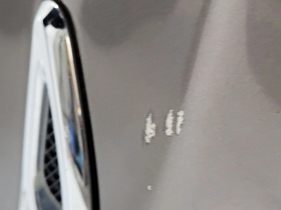 2010 - 2013 BUICK LACROSSE Hood Metallic Foto 3 de 4