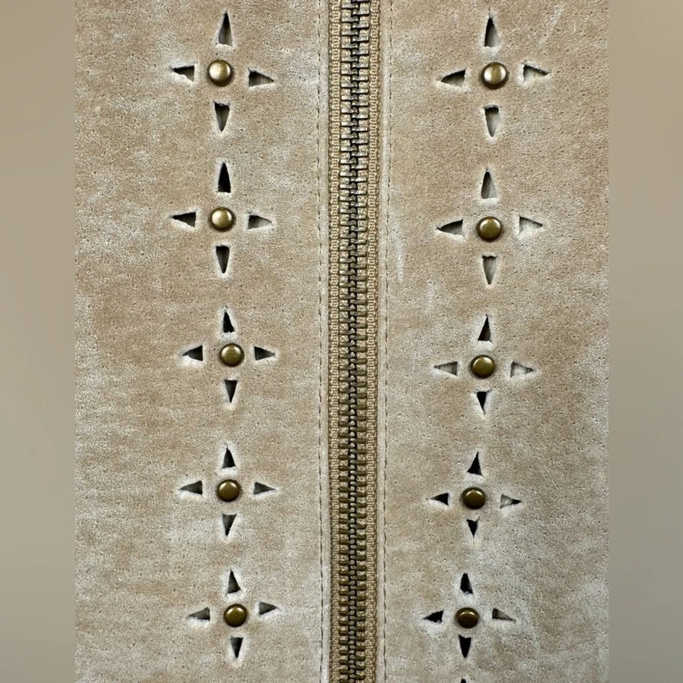 Cabela’s Suede Leather Jacket Studded Laser Cut Full Zip Pockets Tan Medium NWT - Image 4 of 4