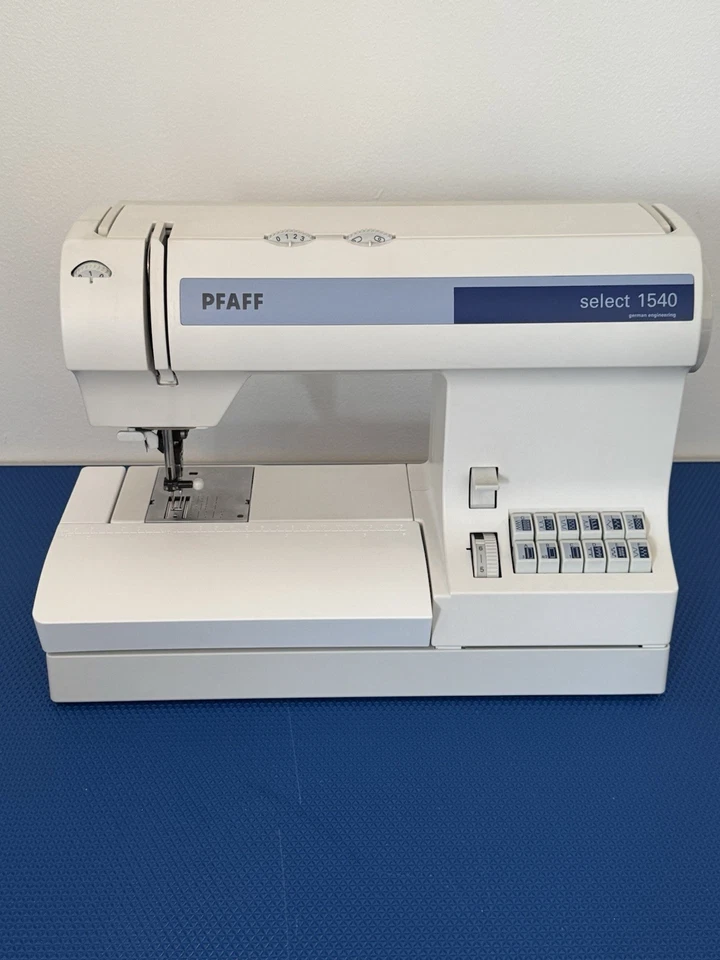 Pfaff Select 1540 W/ IDT Foot Pedal Sew Quilt Embroidery Accessories Low Hours!! - Image 2 of 4