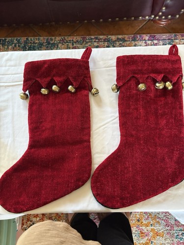 2-Weihnachtsstrümpfe aus zerkleinertem Samt gefüttert 8 Glocken je 15 Zoll schwer gut gemacht - Bild 2 von 8