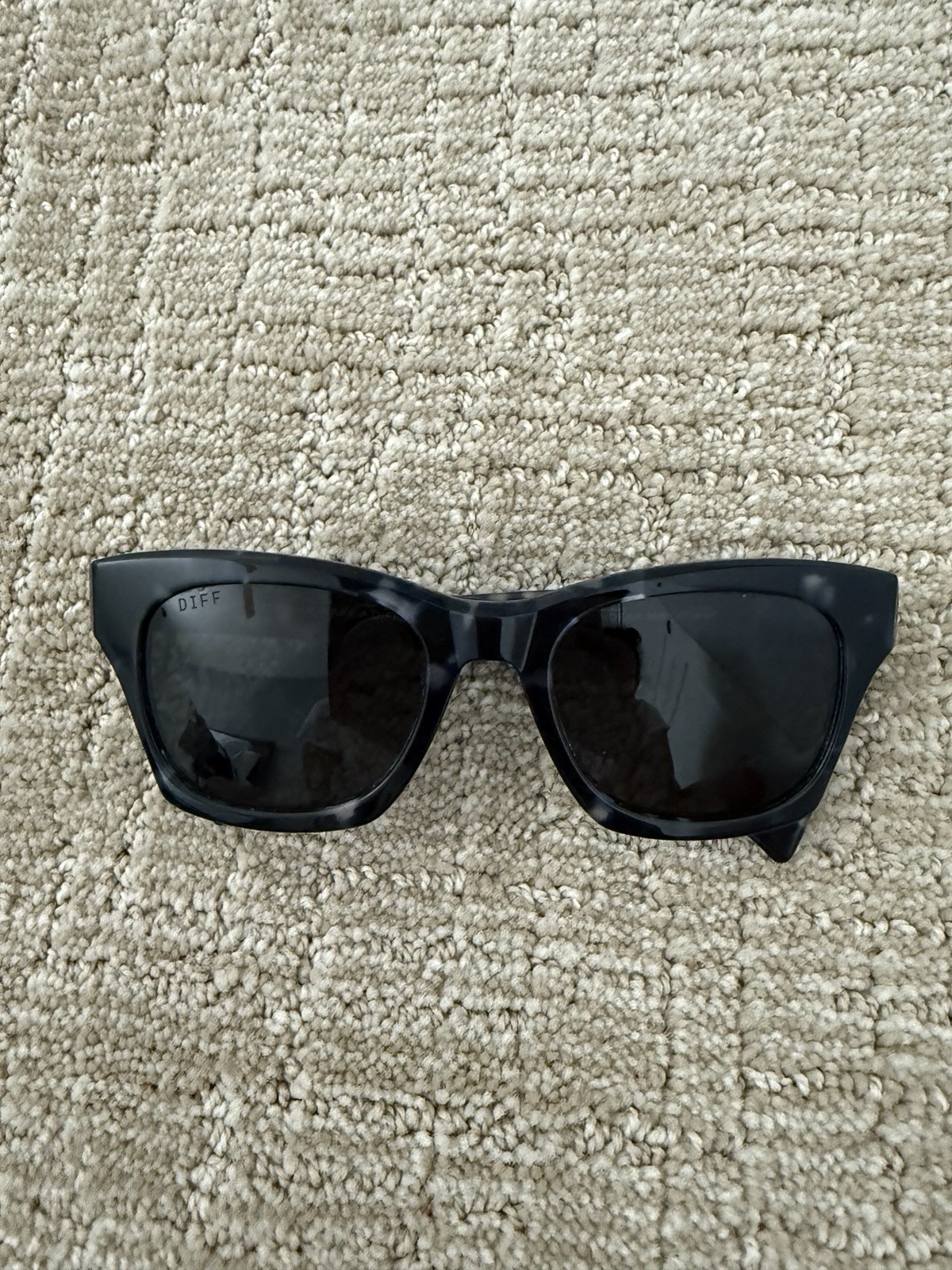 Diff Eyewear Make a Difference Sunglasses Designe… - image 2