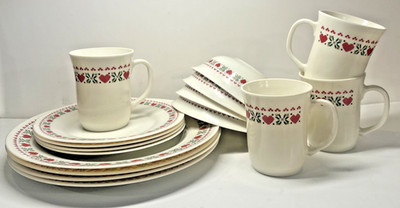 Vintage Arcopal France Dinnerware Milk Glass Red Heart 16 Piece Dish Set