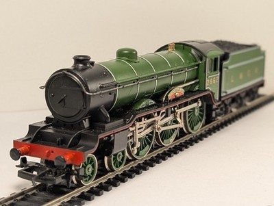 Hornby R053 Spurweite OO LNER Klasse B17 ''Manchester United'' 4-6-0