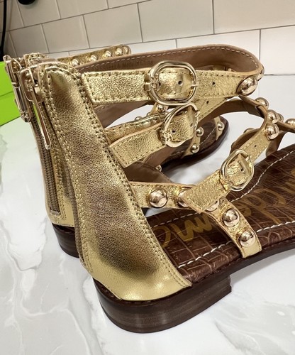 NUEVO CON ETIQUETAS - Sandalias Gladiador Sam Edelman Estella Doradas Tachonadas - Talla 8 - Imagen 8 de 14