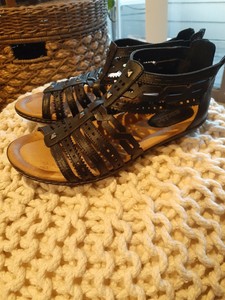 earth women's bay gladiator sandal