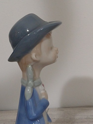 Cowboy Porcelain Figurine Fine Quality Lego Japan Blue White approx 7" tall - Picture 13 of 21