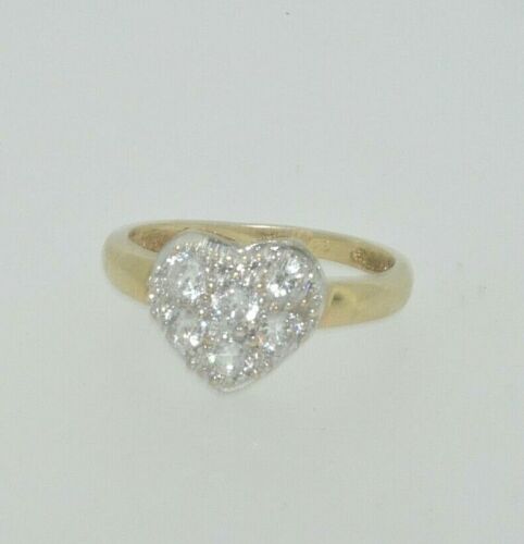 9ct gold heart shaped cubic zirconia CZ cluster ring size K 1/2 - Picture 1 of 3