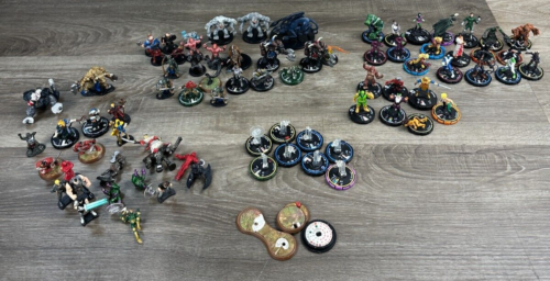 Lot of 76 D &D Marvel DC and Base Stands Miniatures WizKids 2002 -2008 - Picture 1 of 24